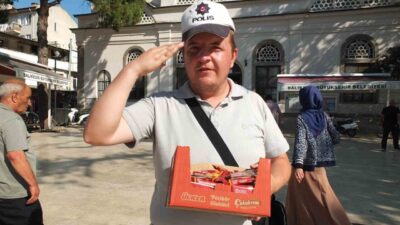 Burhaniye ilçesinde, seyyar satıcılık yaparak geçimini sağlayan Mustafa Şen, ilgi