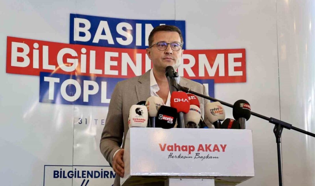 Çerkezköy Belediye Başkanı CHP’den istifa etti Çerkezköy Belediye Başkanı Vahap Akay, CHP’den istifa ettiğini açıkladı. CHP’li