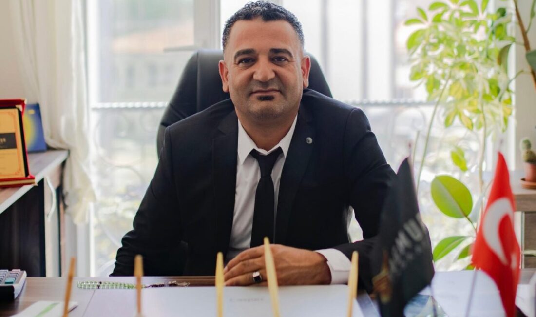 CHP Bilecik’te Birlik Mesajı CHP Bilecik İl Başkanlığı görevine atanan Kazım Yağmur, devir teslim