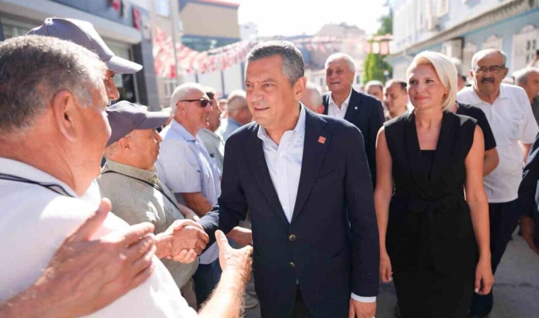 CHP Grup Başkanı Özgür Özel’in Bilecik ziyaretinde CHP’li belediye başkanları