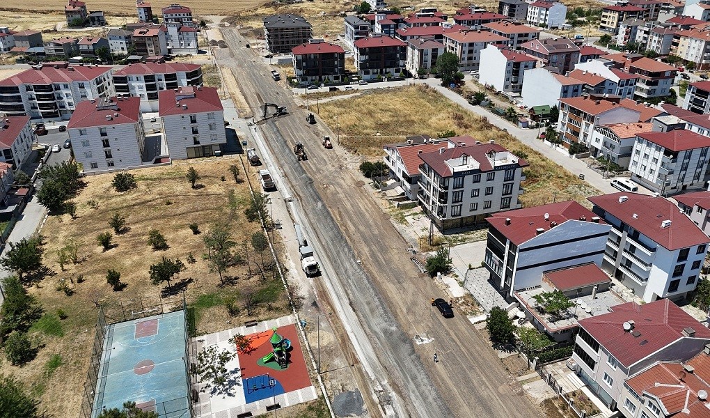 Tekirdağ Büyükşehir Belediyesi, kent genelinde ulaşım altyapısını modernleştirmek ve yol