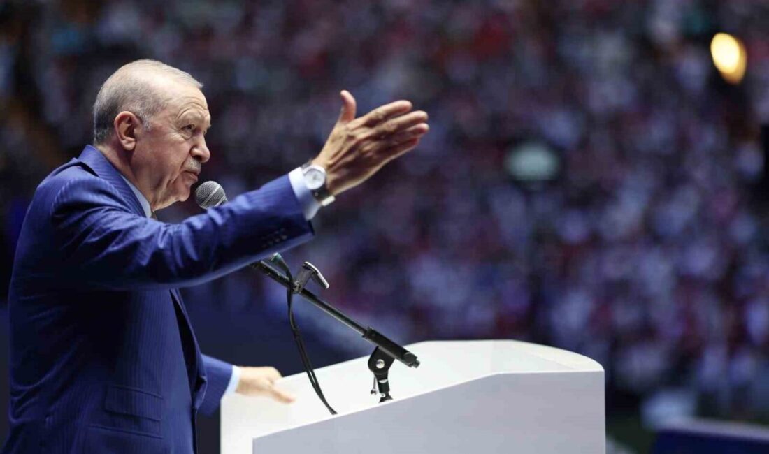 Cumhurbaşkanı Erdoğan: “Gençlerimizin en iyi şekilde yetişmeniz için tüm gücümüzle çalışıyoruz” Cumhurbaşkanı Recep Tayyip Erdoğan, “Ülkemizin yarınlarına yön tayin edecek gençlerimizin,