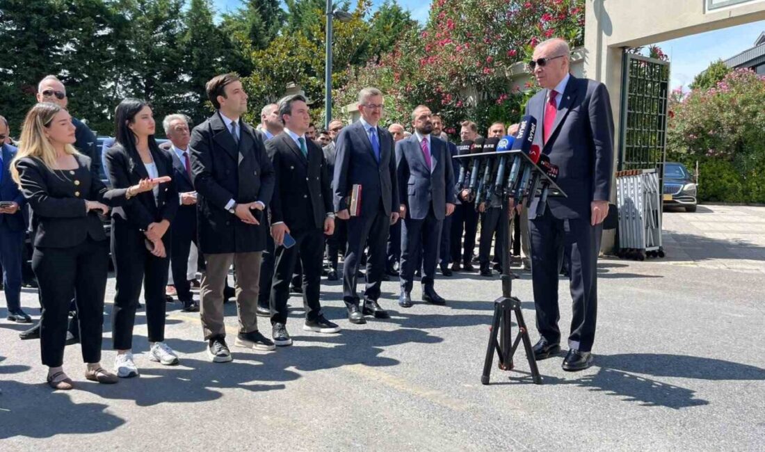 Cumhurbaşkanı Recep Tayyip Erdoğan: “Ayasofya’yı yeniden ibadete açmak bize nasip oldu” Cumhurbaşkanı Recep Tayyip Erdoğan, Ayasofya-i Kebir Camii’nin yeniden ibadete açılışının