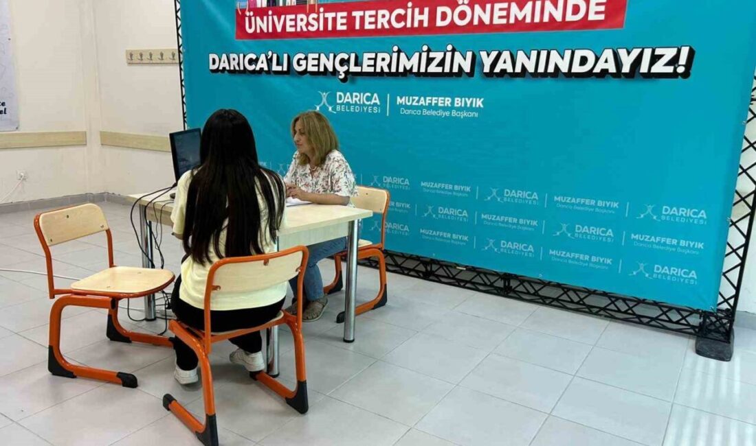 Darıca’da üniversite adayları için Yükseköğretim Kurumları Sınavı (YKS) ücretsiz tercih