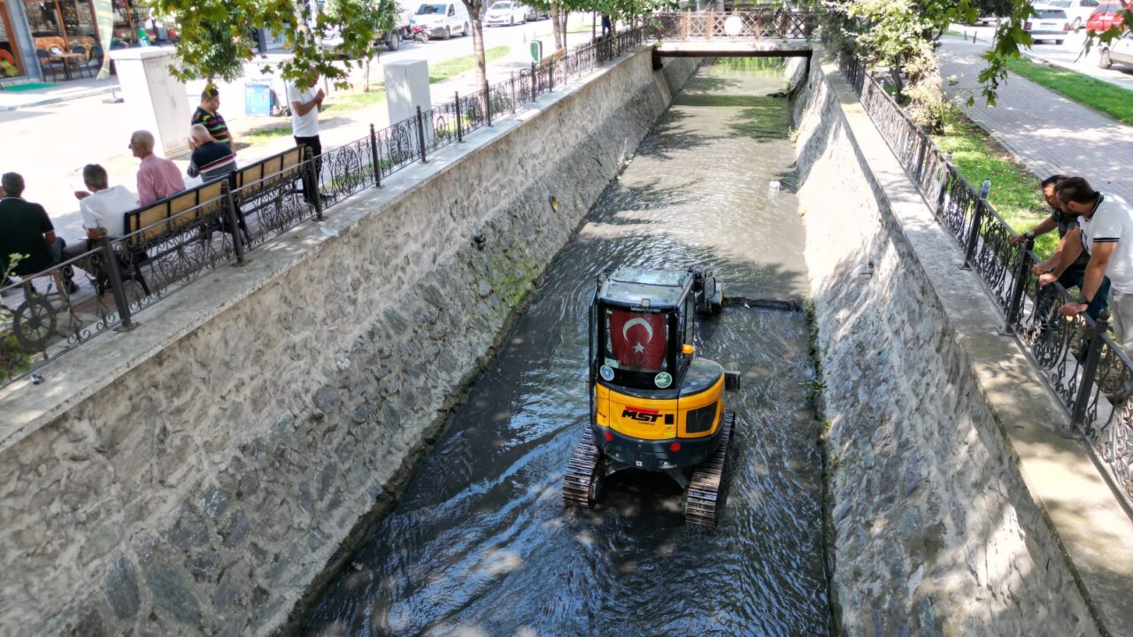 Bursa'da 21 kilometrelik dere temizlendi 2 Bülten Medya -