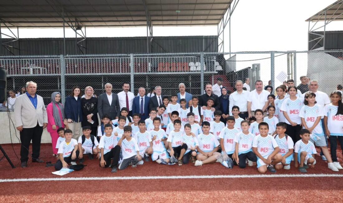 Dilovası’nda sporun yaz mesaisi başladı Dilovası’nda Yaz Spor Okulları düzenlenen törenle açıldı. Yaz boyunca futbol,