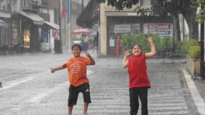 Meteoroloji Genel Müdürlüğü’nün kuvvetli yağış uyarısının ardından Edirne’de beklenen gök