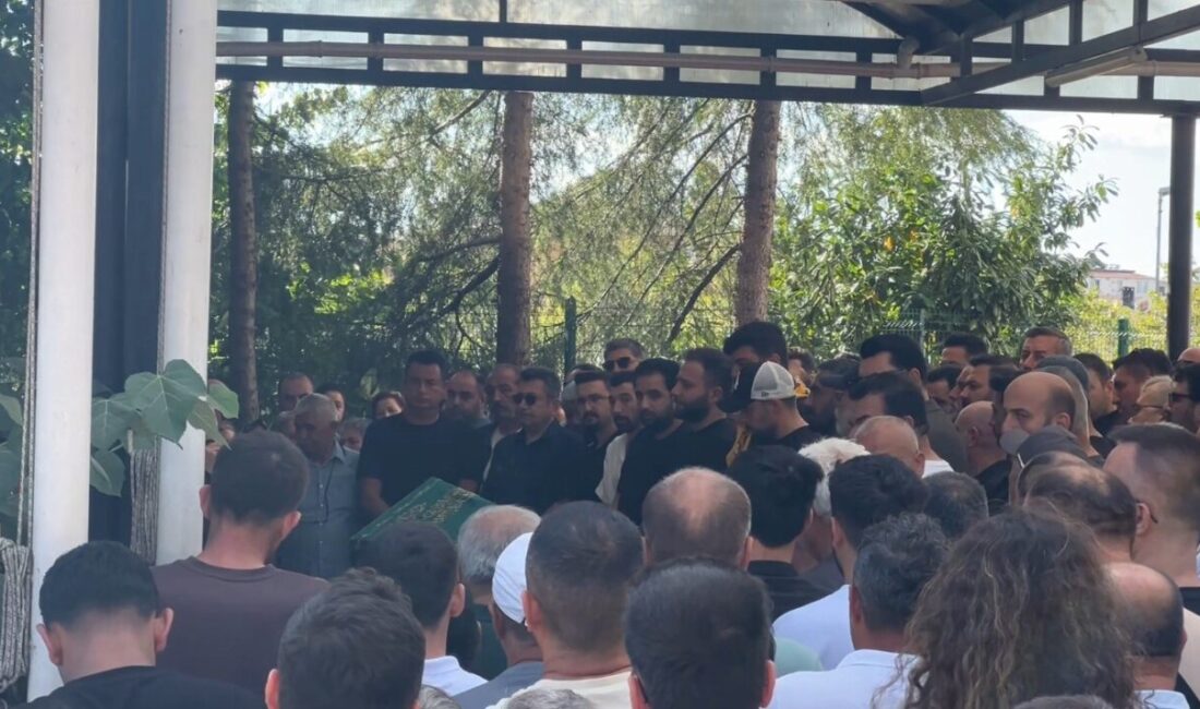 Sarıyer’deki evinde ölü bulunan ünlü şef Eren Kaşıkçı’nın cenazesi, Sancaktepe’de