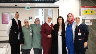 Gebeliğinin 24’üncü haftasında yapılan değerlendirmelerde servikal yetmezliği tanısıyla rahim ağzı