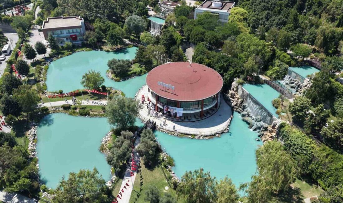 Esenyurt’a 2 yeni yatırım: Gümüş Sosyal Tesisi ve Kıbrıs 74 Emekli evi hizmete açıldı Esenyurt Belediyesi, ilçenin sosyal ve kültürel yaşamına değer katacak üç