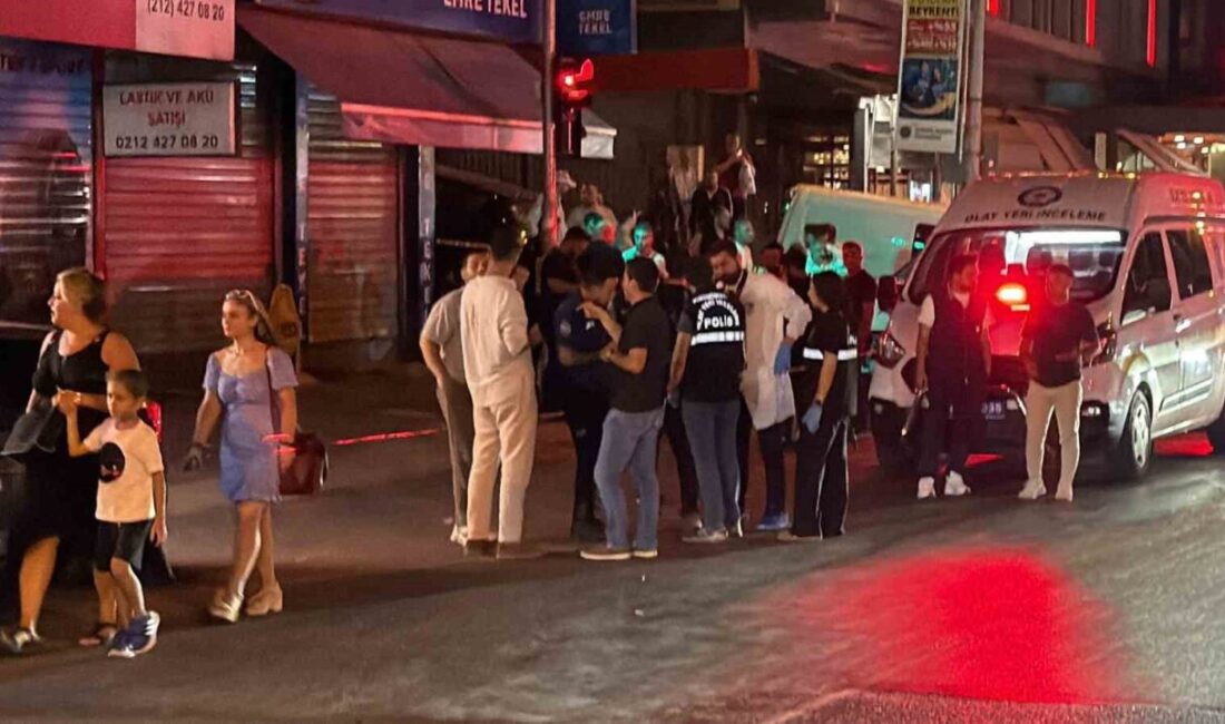 Eyüpsultan’da oto galeriye silahlı saldırı: 2’si ağır 4 yaralı Eyüpsultan’da motosikletli 2 şüphelinin oto galeriye düzenlediği silahlı saldırıda 2’si