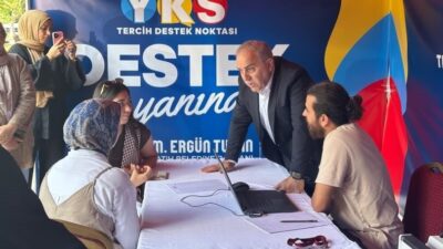 Fatih Belediyesi, Yükseköğretim Kurumları Sınavı (YKS) tercih döneminde üniversite adaylarına