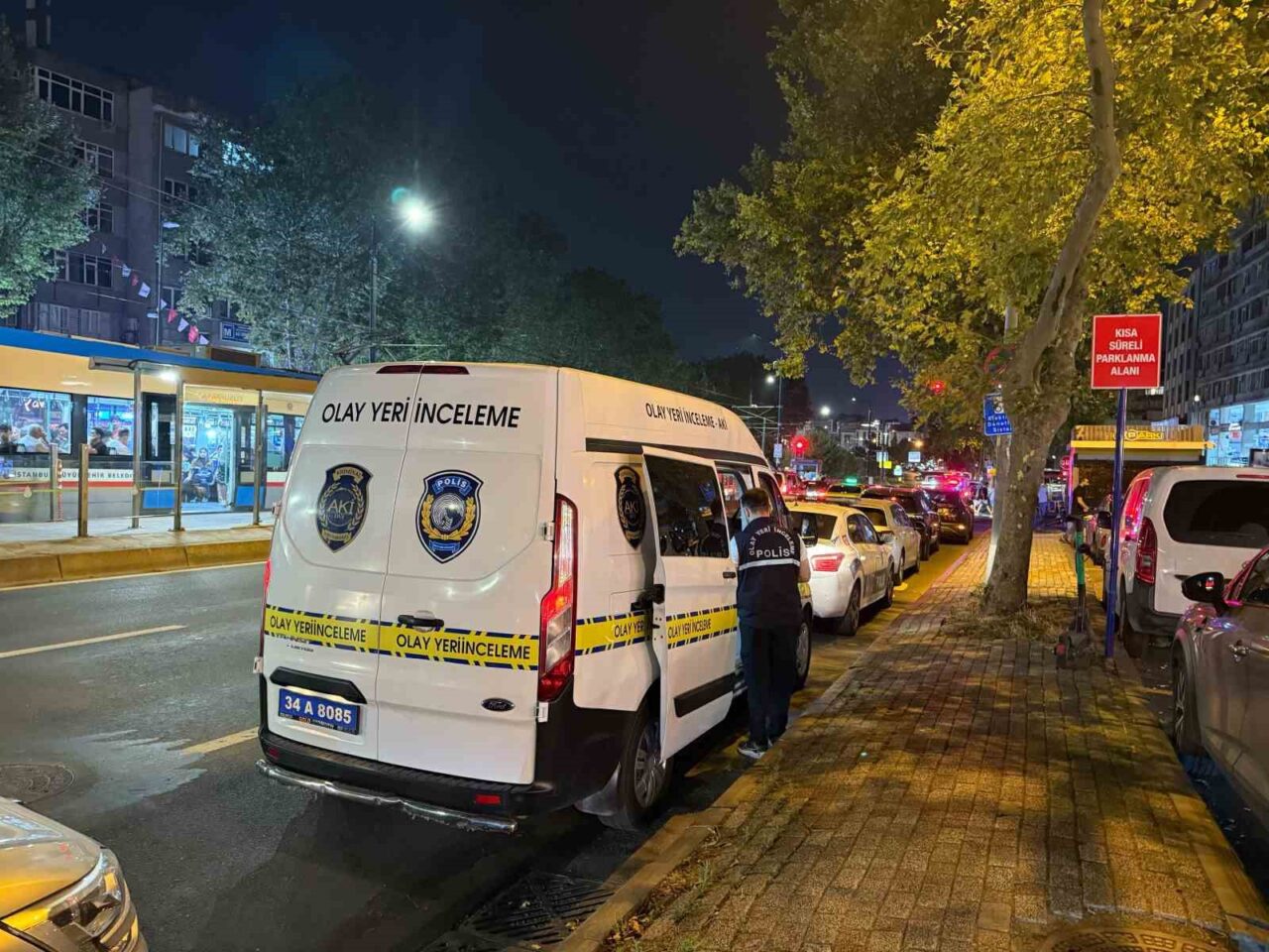 Fatih’te bir kişi, alacak verecek meselesi nedeniyle husumetli olduğu şahıslar