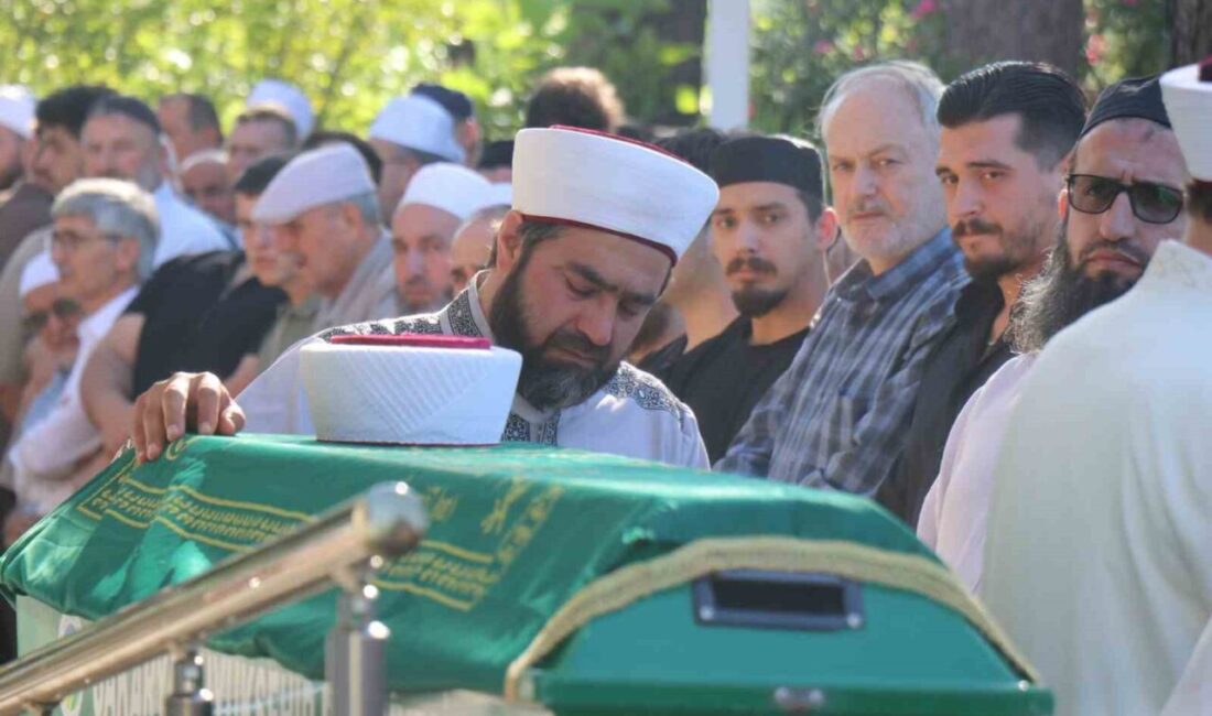 Feci kazada ölen hafızın cenaze namazını imam olan babası kıldırdı Sakarya’nın Sapanca ilçesinde otomobil ile motosikletin çarpışması sonucu meydana gelen