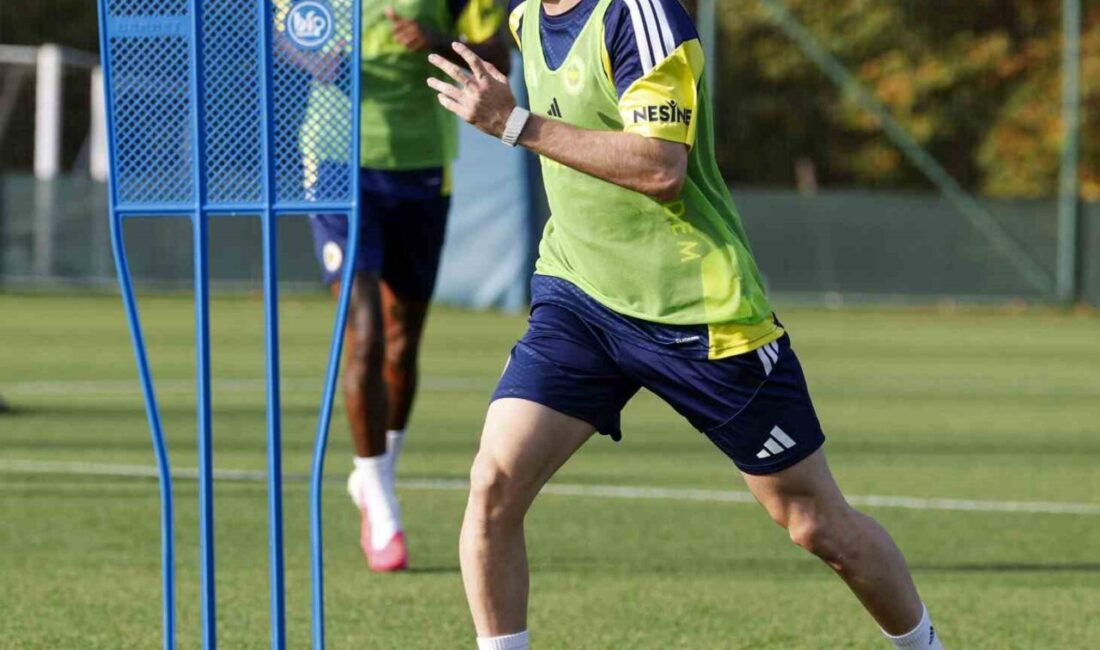 Fenerbahçe, Gornik Zabrze maçı hazırlıklarını sürdürdü Fenerbahçe, Polonya ekibi Gornik Zabrze ile deplasmanda oynayacağı UEFA Şampiyonlar