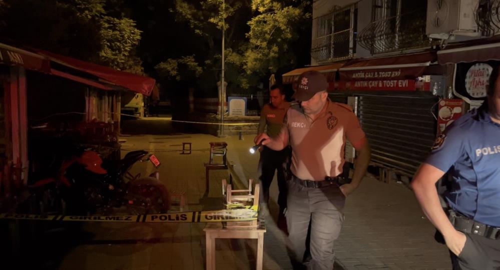 Bursa’nın Osmangazi ilçesinde gece saatlerinde silah sesleri mahalleyi ayağa kaldırdı.