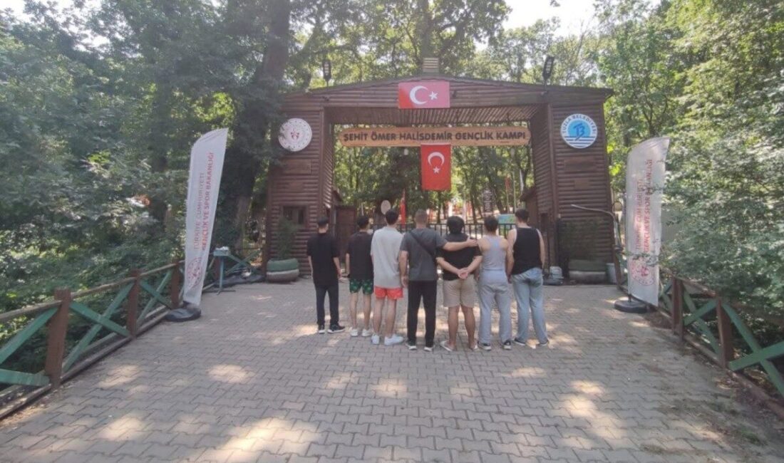 Gençler gençlik kampında bir araya geldi Bilecik Aile ve Sosyal Hizmetler İl Müdürlüğüne bağlı Bilecik Çocuk