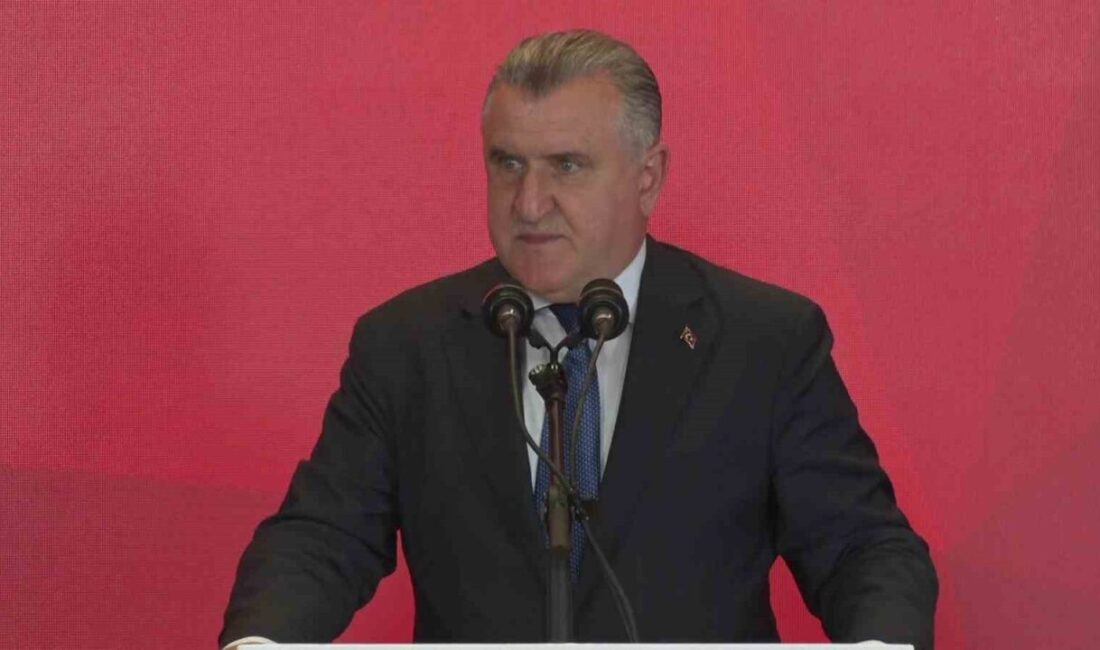 Gençlik ve Spor Bakanı Bak: “Türkiye futbolunun, Türk sporunun güçlü olmasını istiyoruz” Gençlik ve Spor Bakanı Osman Aşkın Bak, “2026-2027 sezonunun başarılı