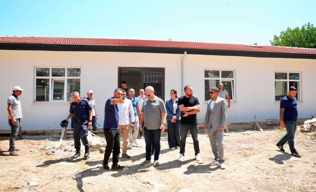 Gömeç’te Karaağaç Mahallesi’nde devlet yatırımları yerinde incelendi Balıkesir’in Gömeç ilçesinde; Gömeç protokolü, Karaağaç Mahallesi’nde yapımı tamamlanma aşamasına