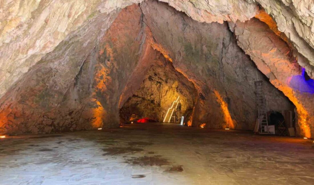 İnegöl’de 3 milyon yıllık mağaraya çirkin saldırı Bursa’nın İnegöl ilçesinde her yıl binlerce yerli ve yabancı turistin