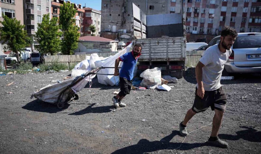 İstanbul’da DOA sistemine gösterilen yoğun ilgi kağıt toplayıcılarını şaşırttı Türkiye’de 1 Temmuz itibarıyla hayata geçirilen Depozito Yönetim Sistemi’ne (DOA),