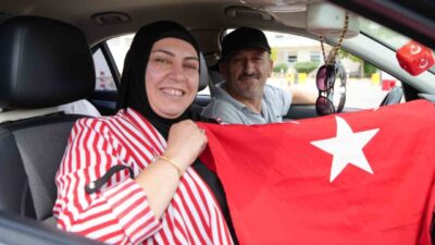 Avrupa’nın farklı ülkelerinden yola çıkan gurbetçiler, binlerce kilometrelik yolculuğun ardından