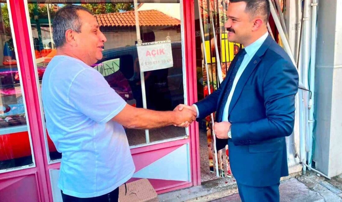 Kaymakam Titiz esnafla bir araya geldi Bilecik’in Gölpazarı İlçe Kaymakamı Onur Titiz, ilçe merkezinde faaliyet gösteren