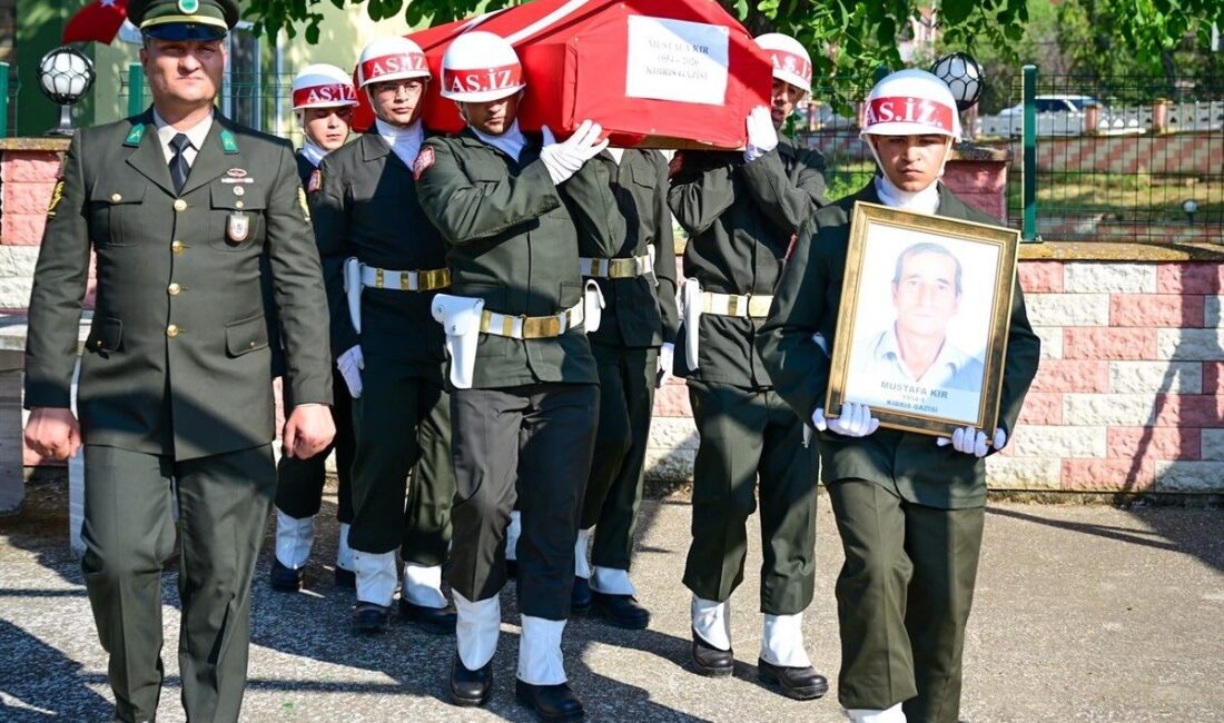 Kırklareli’nin Babaeski ilçesinde hayatını kaybeden Kıbrıs Gazisi Mustafa Kır, düzenlenen