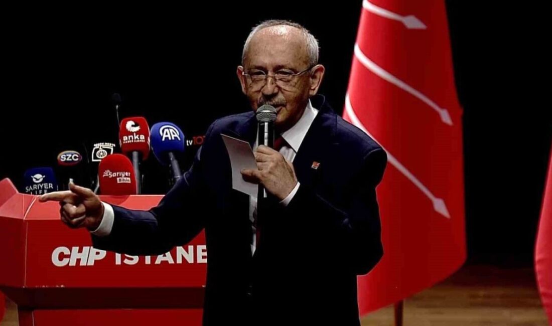 Kılıçdaroğlu: “CHP arınma sürecini büyük ölçüde tamamladı” Sarıyer’deki Rauf Denktaş Kültür Merkezi’nde düzenlenen CHP üye katılım töreninde