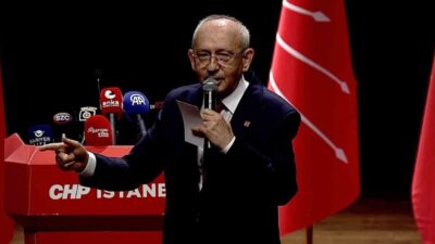 Sarıyer’deki Rauf Denktaş Kültür Merkezi’nde düzenlenen CHP üye katılım töreninde