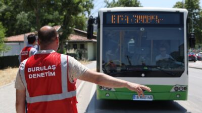 Bursa Büyükşehir Belediyesi, yaz sıcaklarının etkisini artırmasıyla birlikte toplu ulaşım