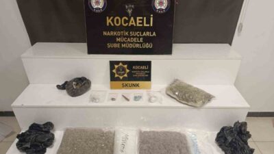 Kocaeli’de polis ekiplerince düzenlenen uyuşturucu operasyonlarında yakalanan 7 şüpheliden 2’si
