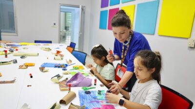Küçükçekmece Belediyesi Güzel Sanatlar Akademisi’nin, çocukların sanat yoluyla fikirlerini geliştirmek