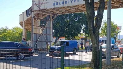 Bursa’nın Mudanya ilçesinde otomobille motosikletin çarpıştığı kazada 1 kişi yaralandı.