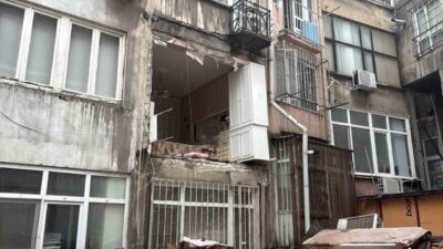 İstanbul Nişantaşı’nda bir binanın duvarında çökme meydana geldi. Sesleri duyan