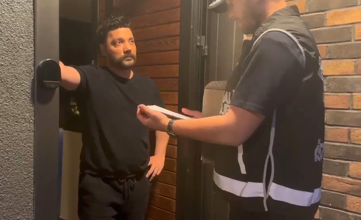 Ahbap Derneği soruşturması kapsamında gözaltına alınan Oğuzhan Uğur'un da aralarında