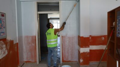 Bursa Büyükşehir Belediyesi, yeni eğitim-öğretim yılı öncesinde 8 ilçedeki 10