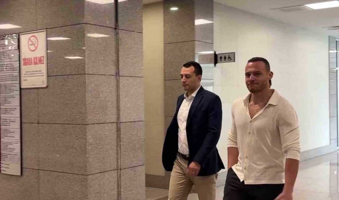 Oyuncu Kerem Bursin: “AHBAP Derneğine 200 bin TL bağışta bulundum” Oyuncu Kerem Bursin’in “Ahbaplar Suç Örgütü” soruşturması kapsamında verdiği ifade