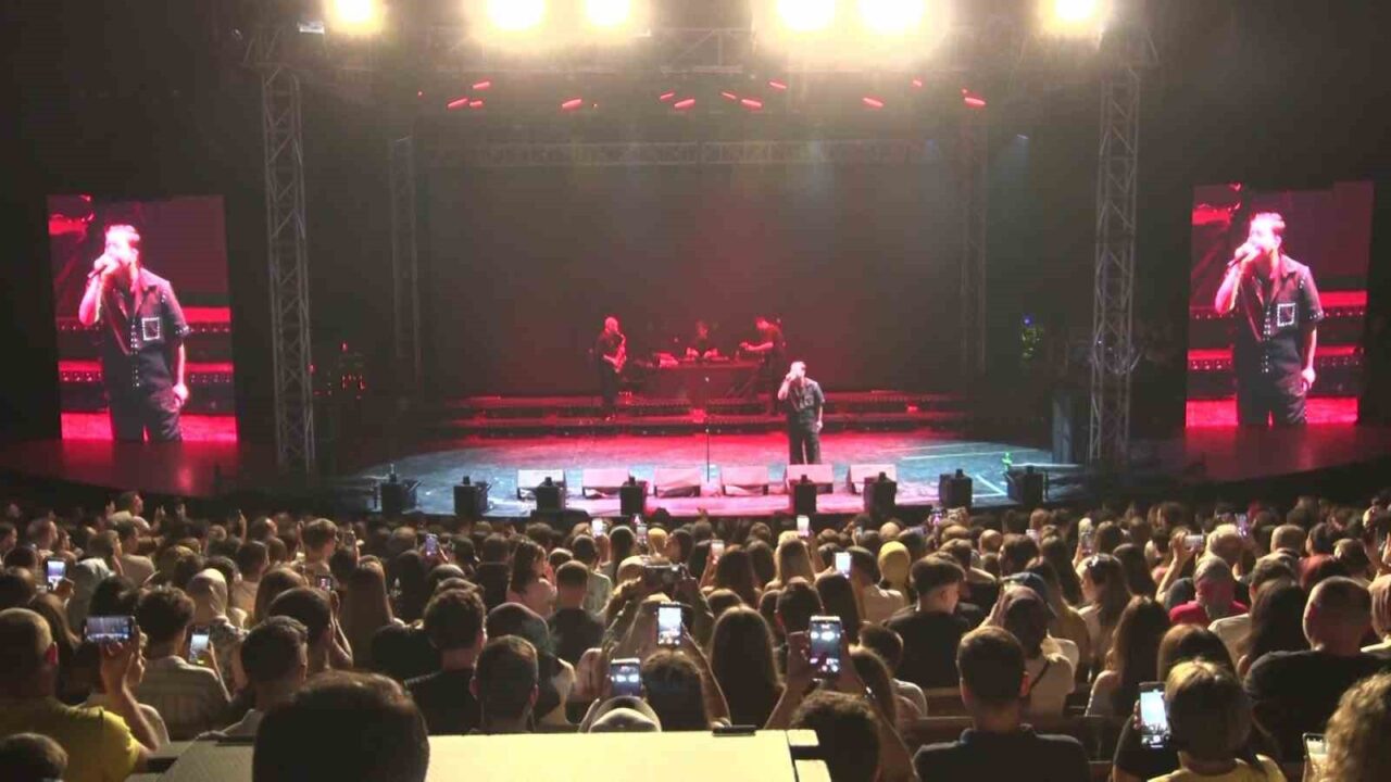 64. Uluslararası Bursa Festivali kapsamında Bursa’da sahne alan rap müziğin