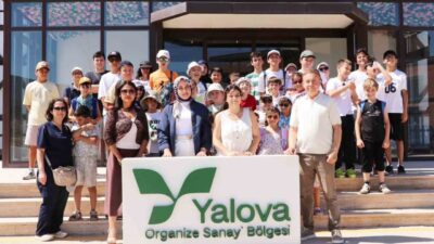 Robotik kodlama öğrencilerinden Yalova OSB’ye teknik gezi Yalova Makine İhtisas Organize Sanayi Bölgesi (OSB), yaz tatilinde Tekno