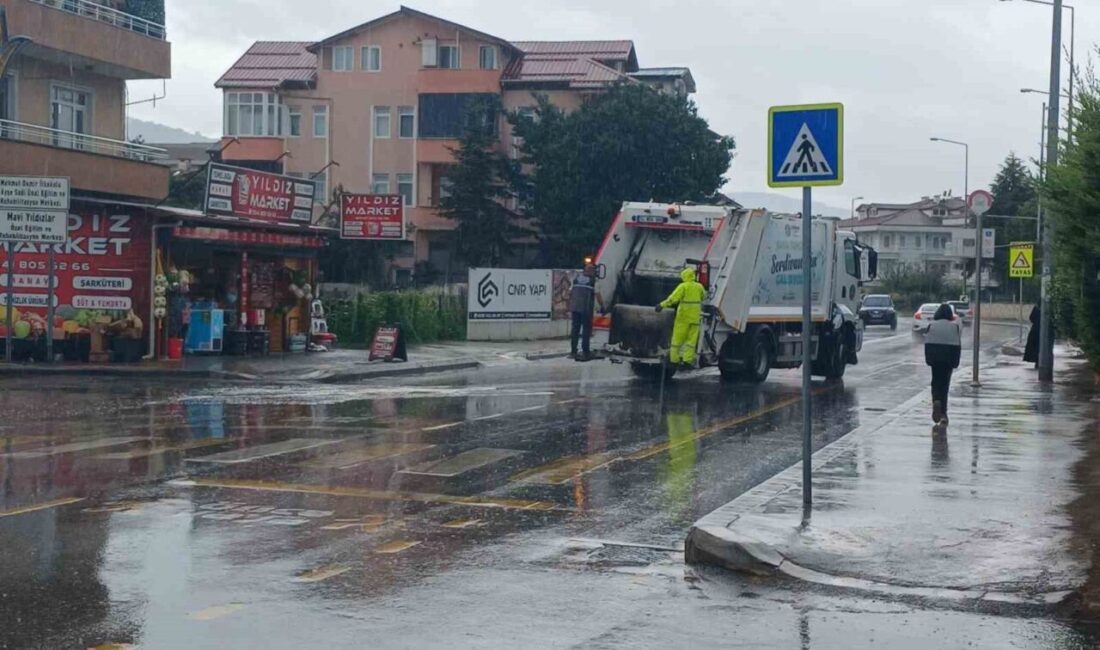 Sakarya’da yaz mevsiminin en sıcak günlerinde bastıran kuvvetli sağanak yağış,