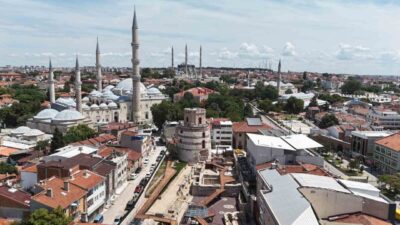Sanat tarihçisi Prof. Dr. Engin Beksaç, Edirne’deki Makedon Kulesi’nin Hadrian