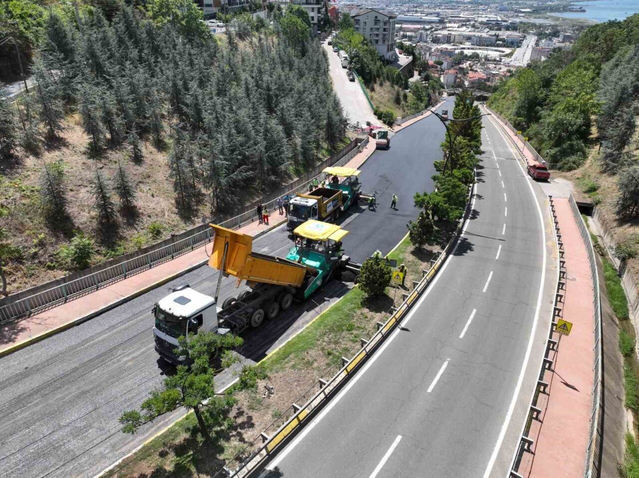 Kocaeli Büyükşehir Belediyesi, Gazanfer Bilge Bulvarı (Santral Rampası)'nda yürütülecek üstyapı