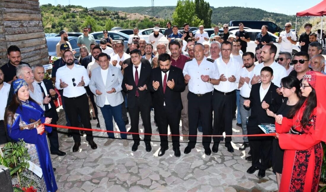 Söğüt’te Ertuğrul Otağı kapılarını açtı Bilecik’in Söğüt ilçesinde geleneksel mimarisi ve tarihi dokusuyla dikkat çeken