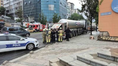 İstanbul Sultangazi’de akaryakıt tankerinin arka kısmından çıkan basınçlı hava, çevrede