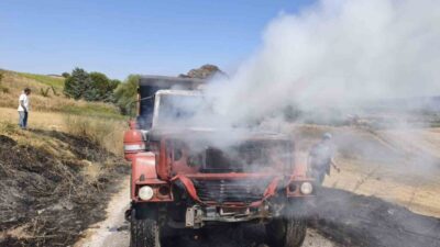 Balıkesir’in Susurluk ilçesinde bir araçta çıkan ve etraftaki araziye sıçrayan