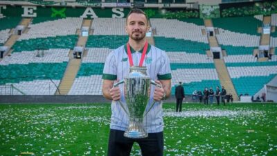 Bursaspor ile geçen sezon şampiyonluk sevinci yaşayan 28 yaşındaki sol