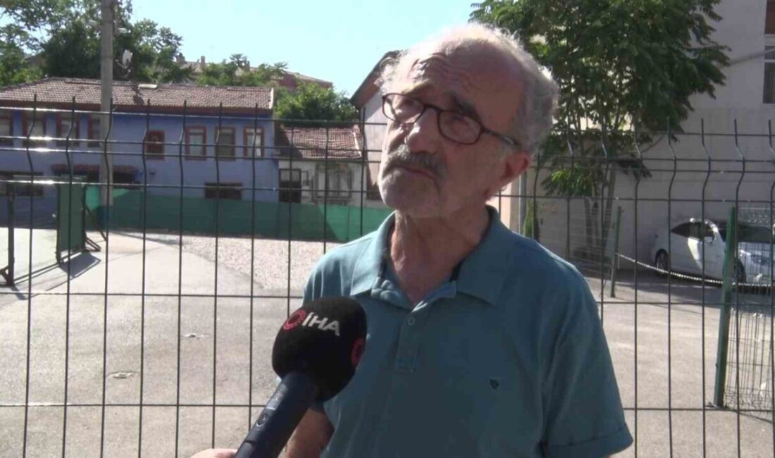 Tarihi mezarın üzeri çakıl taşlarıyla kapatılıp otopark görünümü verildi Bursa’nın Osmangazi ilçesinde uzun süre açık halde bulunan tarihi mezarın