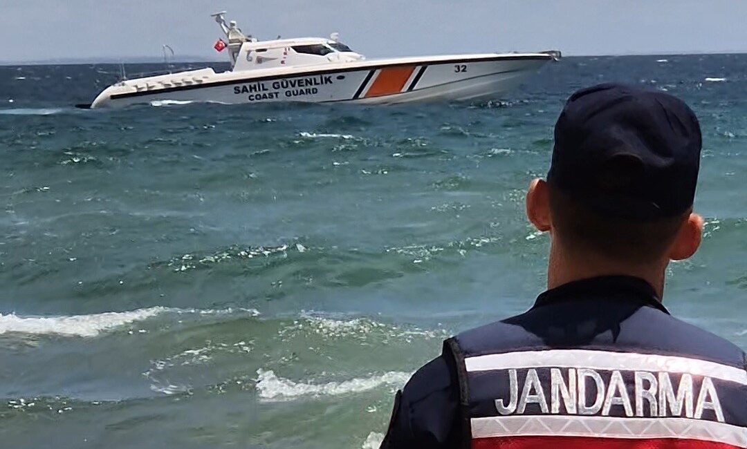 Tekirdağ'da etkili olan olumsuz hava ve deniz koşulları nedeniyle Süleymanpaşa,