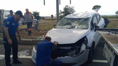 Tekirdağ’ın Muratlı ilçesinde meydana gelen trafik kazasında 2 kişi yaralandı.